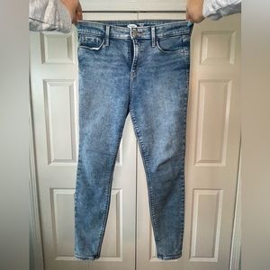 Old Navy Rockstar Super Skinny High rise built in warm jeans, women’s size 10